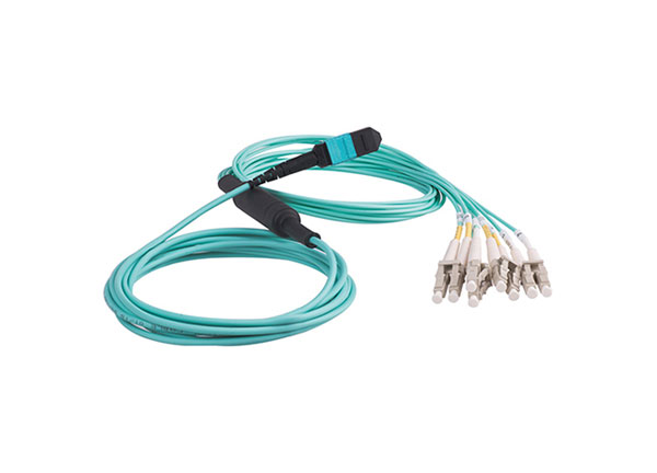 Cable de fibra redondo MPO/MTP a precio de fábrica | Cable de conexión de tronco de MPO-LC óptica OM3 12 núcleos LSZH