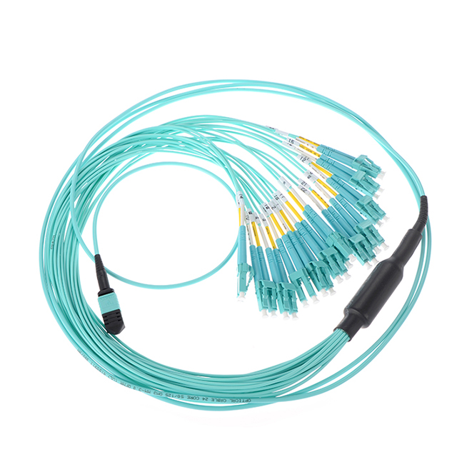 Cable de conexión de fibra óptica de alta densidad 24F OFNP MPO/mtp-lc dúplex MM puente de maletero OM3 0,3 m 0,5 m 1m