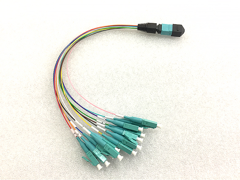 Cable de conexión de fibra óptica APC APC-SC de 12 núcleos de alta calidad 0,9mm OM4 SM MM LSZH